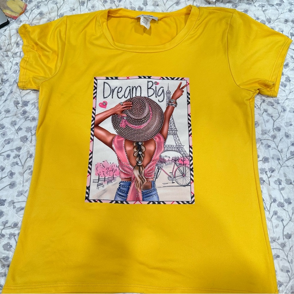 Yellow T-shirt with shiny stones